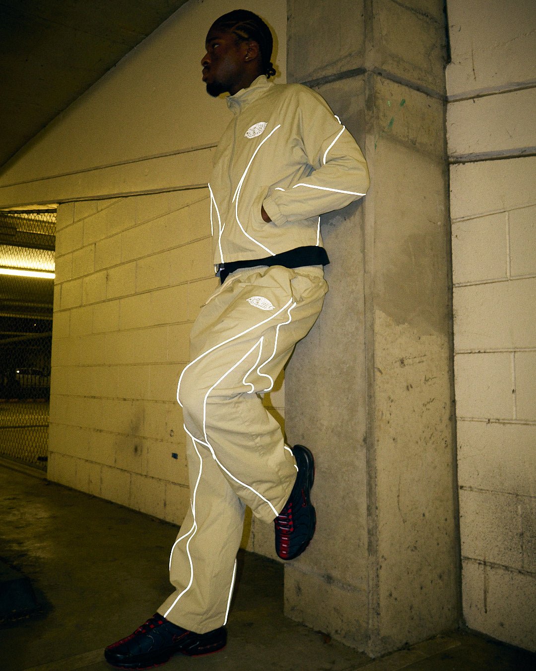 BEIGE REFLECTIVE JACKET - NO FACE