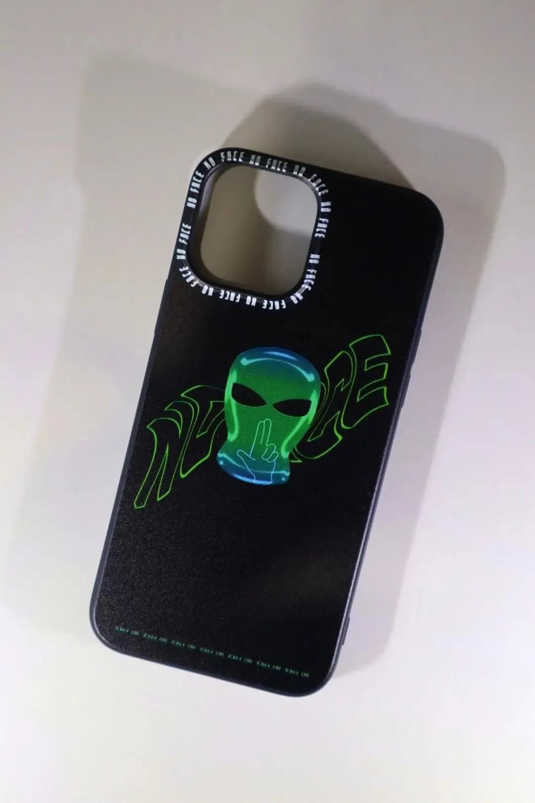 'OBLIQUE' PHONE CASE FOR iPHONE - NO FACE