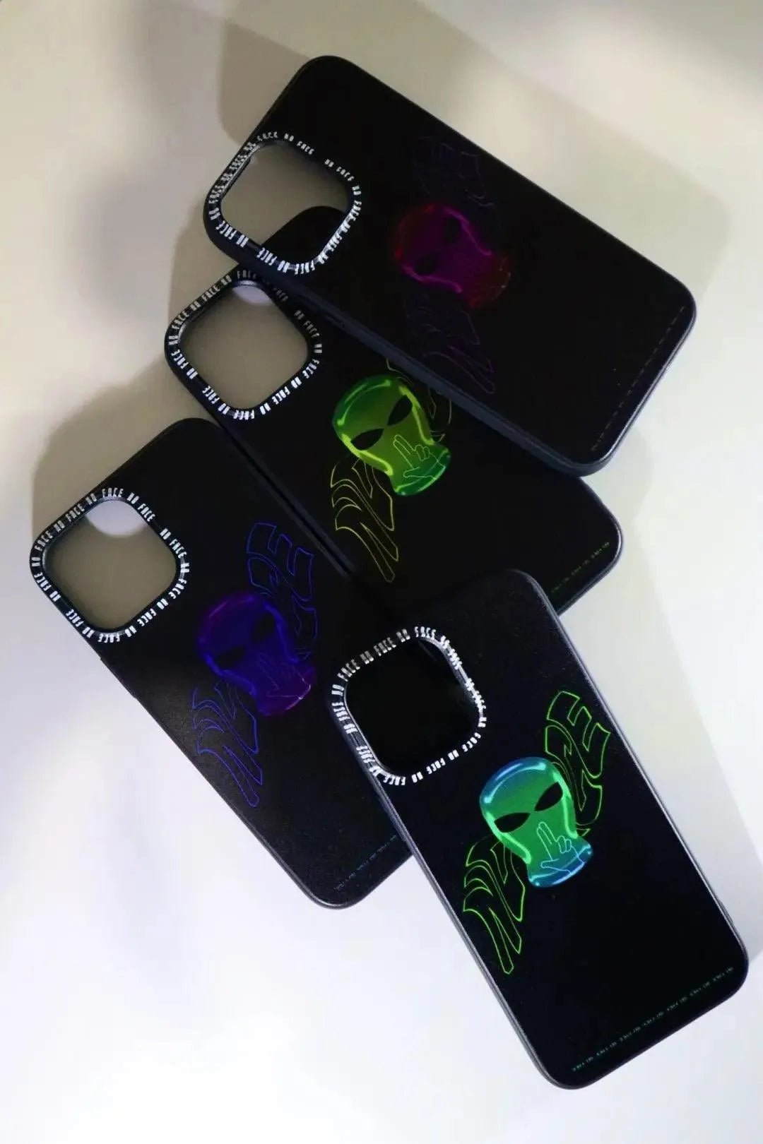 'OBLIQUE' PHONE CASE FOR iPHONE - NO FACE