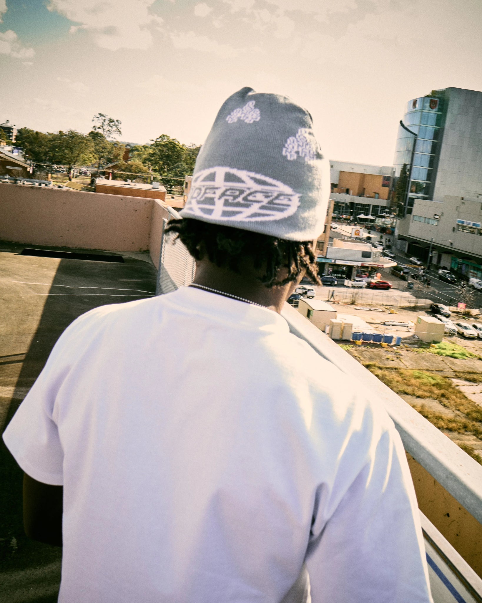 REVERSIBLE BEANIE BLACK & GREY - NO FACE